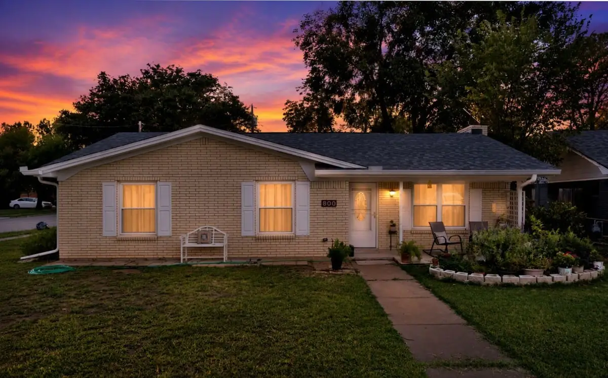 800 Patricia Street, Irving, TX 75060 - #1