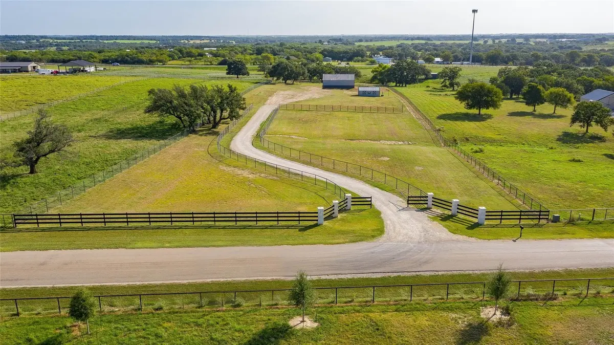 109 N Silver Saddle Circle, Weatherford, TX 76087 - #1