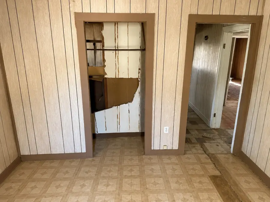 1204 N 8th Street, Wichita Falls, TX 76306 - #2