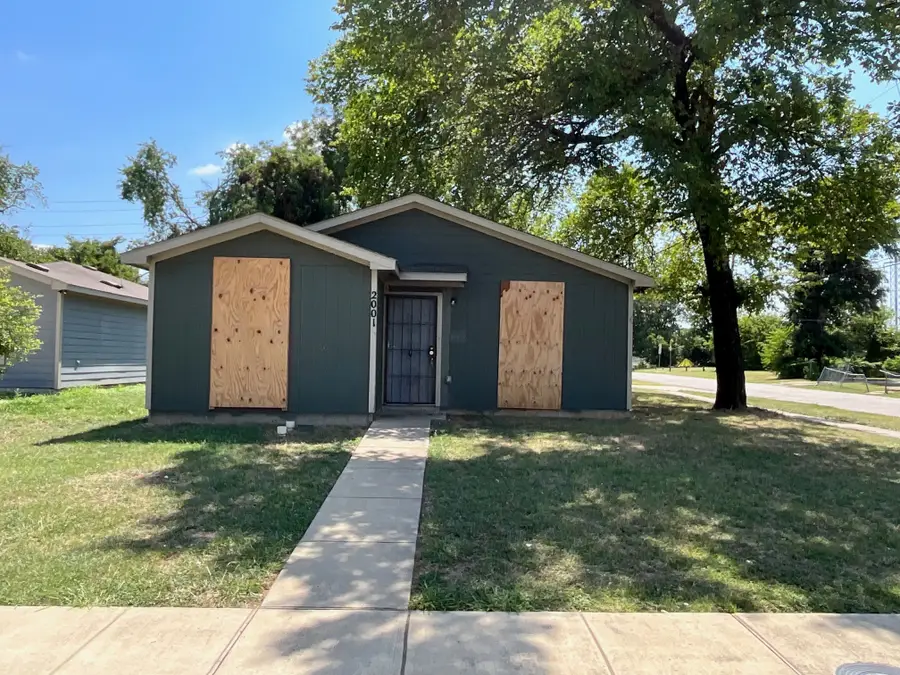 2001 J B Jackson Jr Boulevard, Dallas, TX 75210 - #2