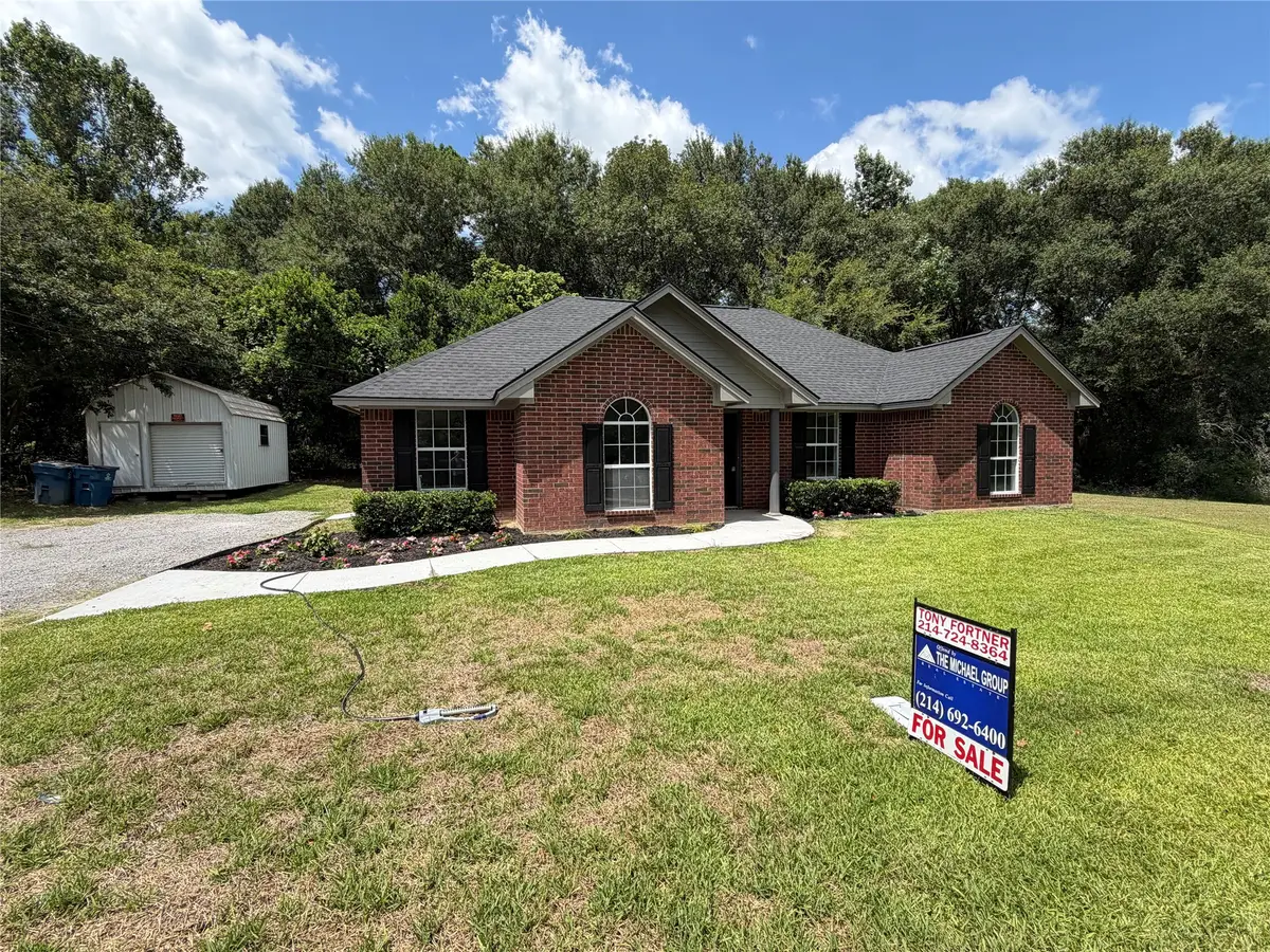 105 E Foggle Street, Athens, TX 75751 - #1