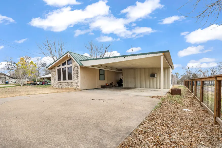 505 Alexander Road, Stephenville, TX 76401 - #3