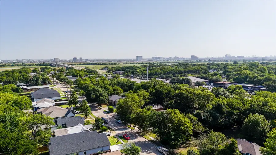 3725 Vineyard Drive, Dallas, TX 75212 - #3