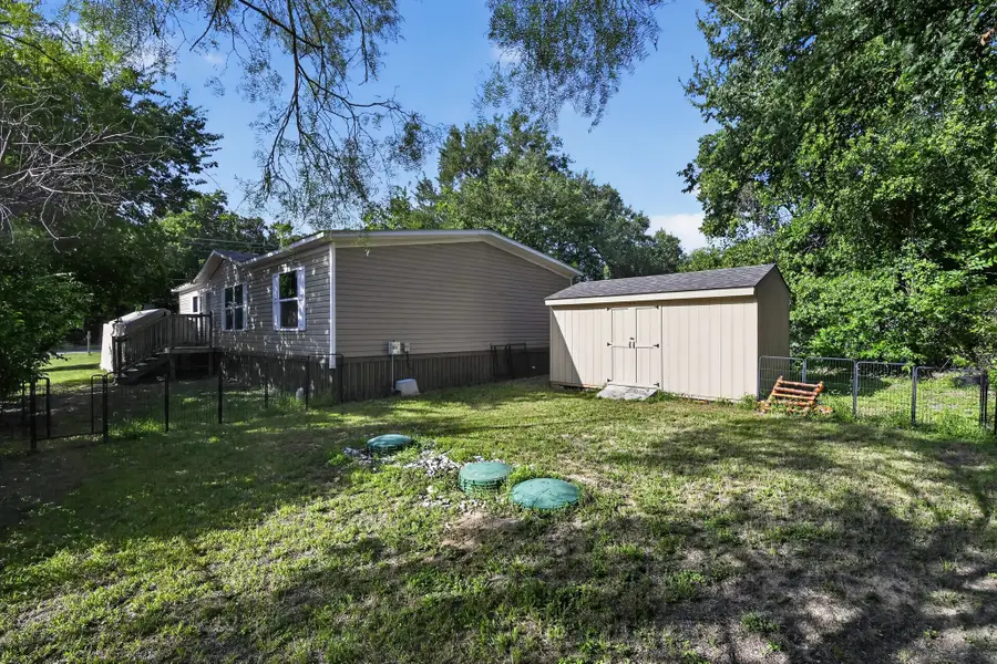 904 Pawnee Trail, Granbury, TX 76048 - #2