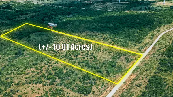 372 Buffalo Crest Trail, Henrietta, TX 77575