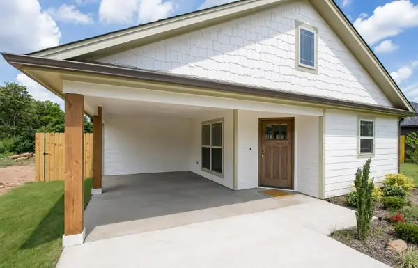 425 S Bonner Street, Jacksonville, TX 75766