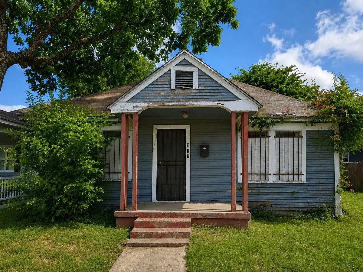 917 E Pulaski Street, Fort Worth, TX 76104 - #1