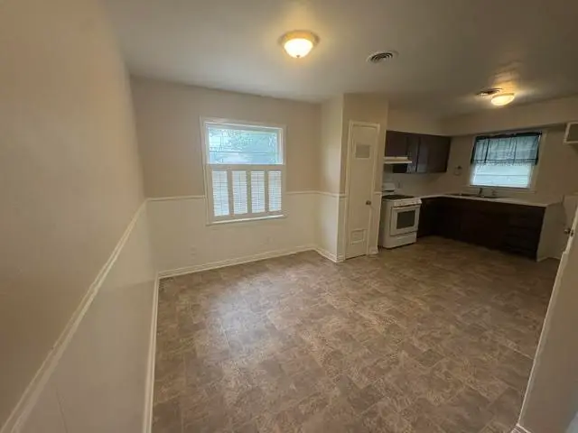 105 SW Taylor Street, Burleson, TX 76028 - #3