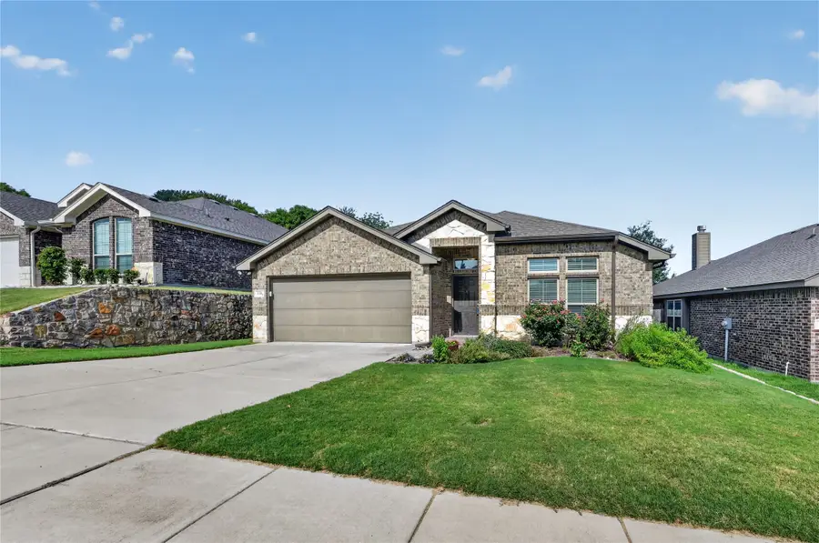 116 Wilson Cliff Drive, White Settlement, TX 76108 - #2