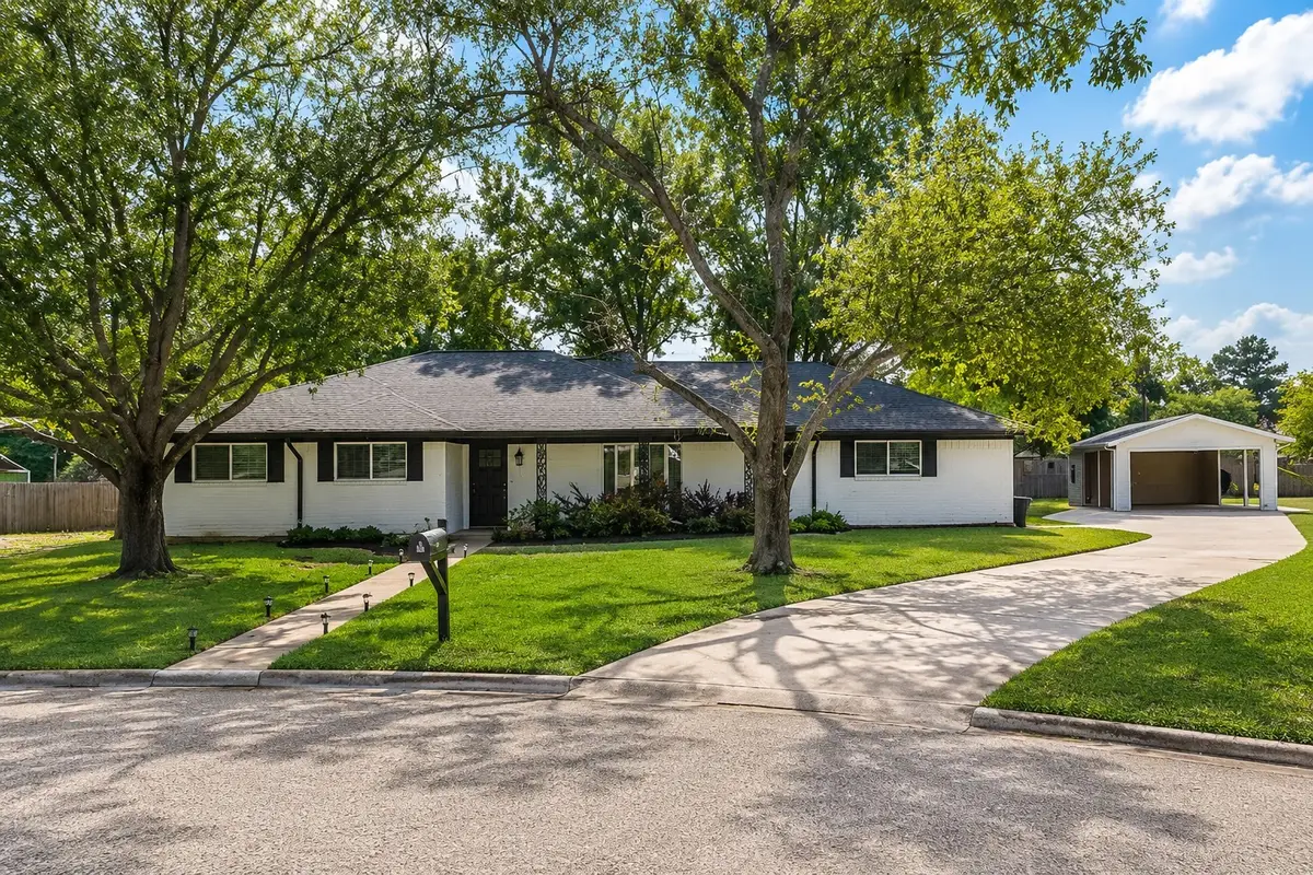 112 Royal Lane, Commerce, TX 75428 - #1
