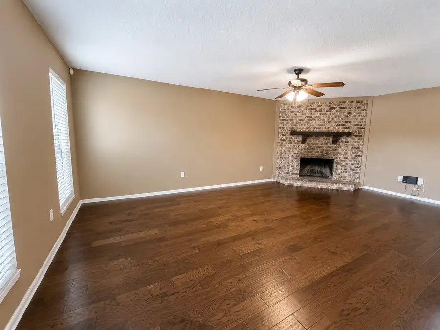 1828 Angelina Drive, Garland, TX 75040 - #2
