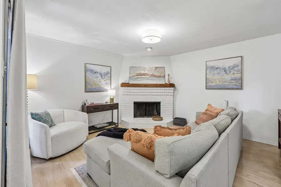 5200 Martel Avenue #24B, Dallas, TX 75206 - #2