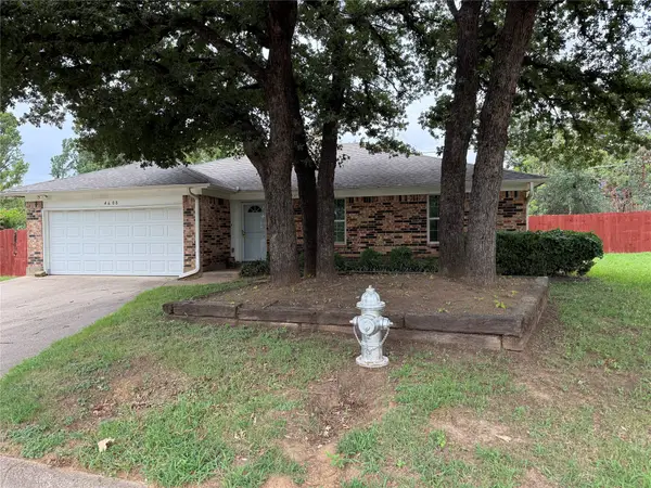 4608 Elm Tree Court, Arlington, TX 76017