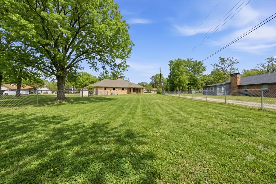 111 Havenwood Drive, Enchanted Oaks, TX 75156 - #3