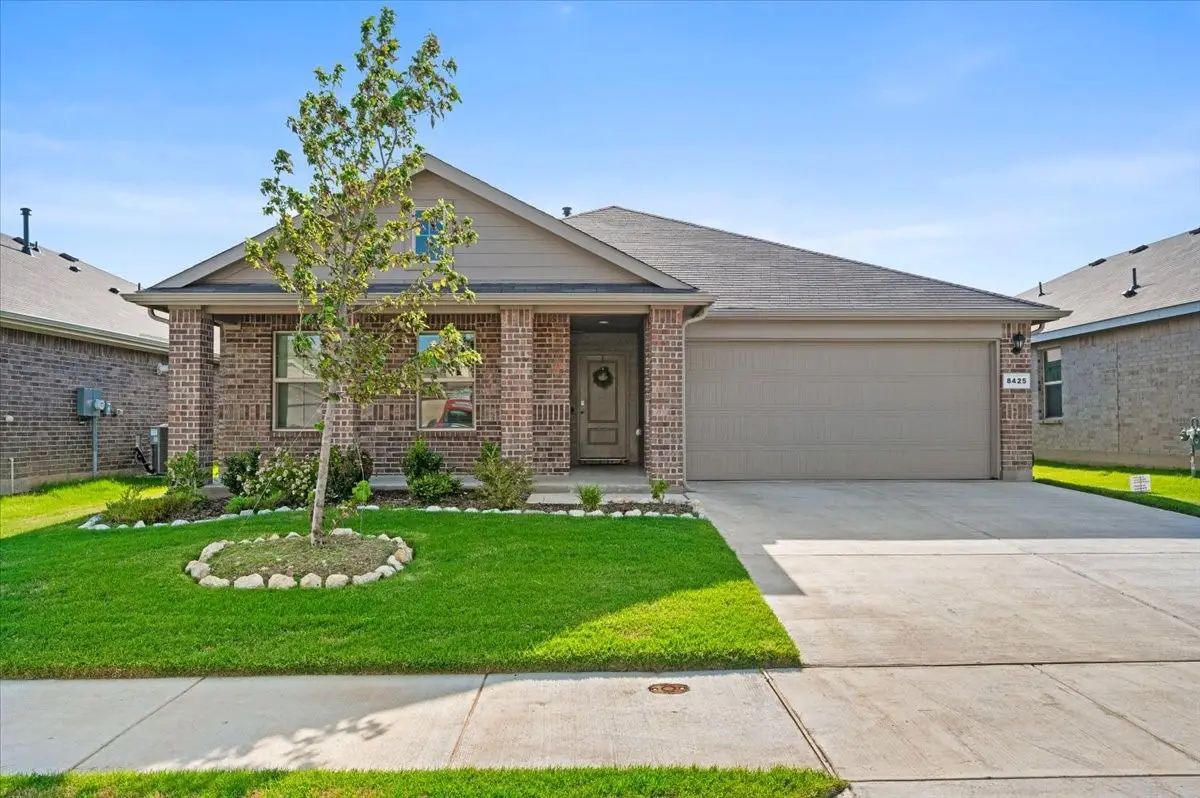 8425 Coffee Springs Drive, Fort Worth, TX 76131 - #1