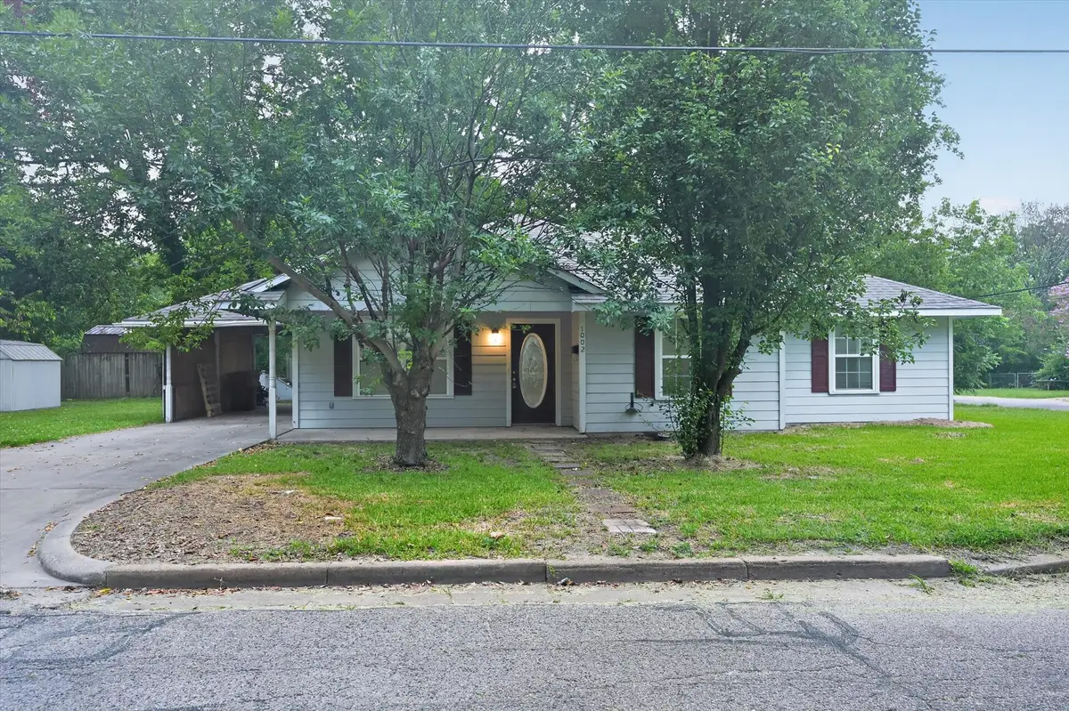 1002 Pine Street, Bonham, TX 75418 - #1