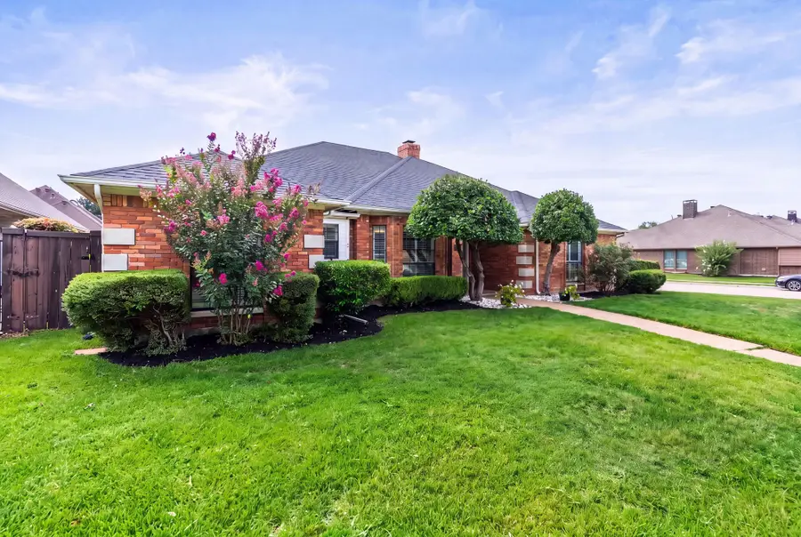 9021 Silverdollar Trail, Irving, TX 75063 - #3