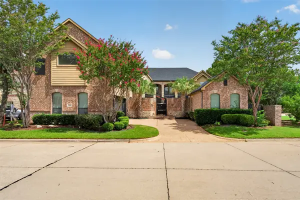 3801 Park Manor Court, Arlington, TX 76017