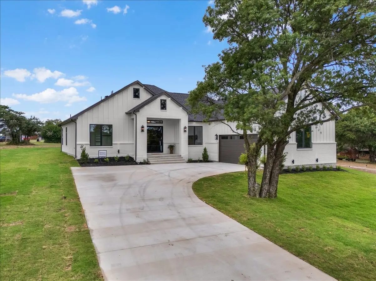 106 Mcclure Court, Hudson Oaks, TX 76087 - #1