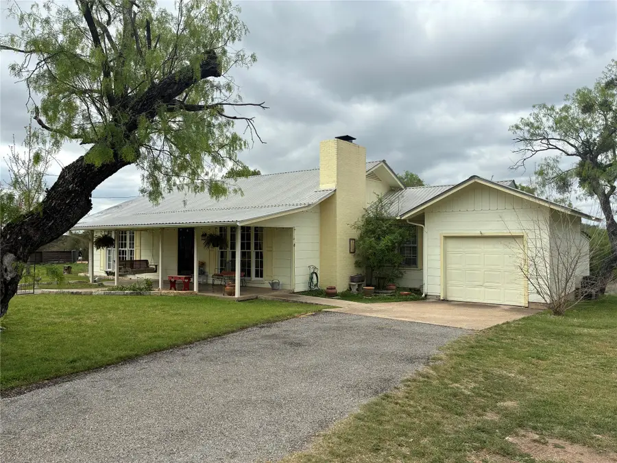 408 S Porter Street, Lampasas, TX 76550 - #2