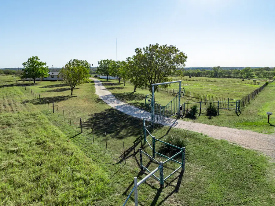 902 Mockingbird Lane, Moody, TX 76557 - #2