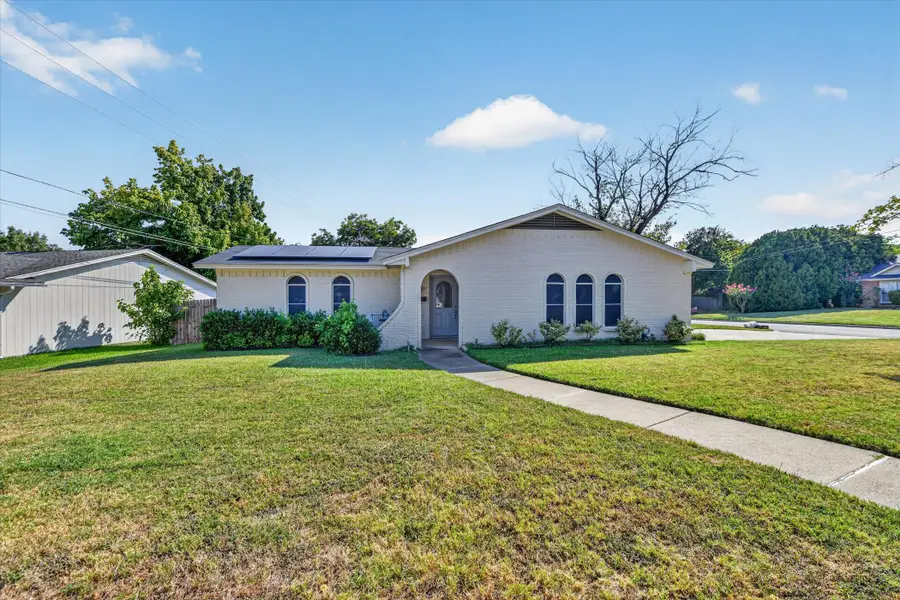 629 Newton Drive, Burleson, TX 76028 - #2