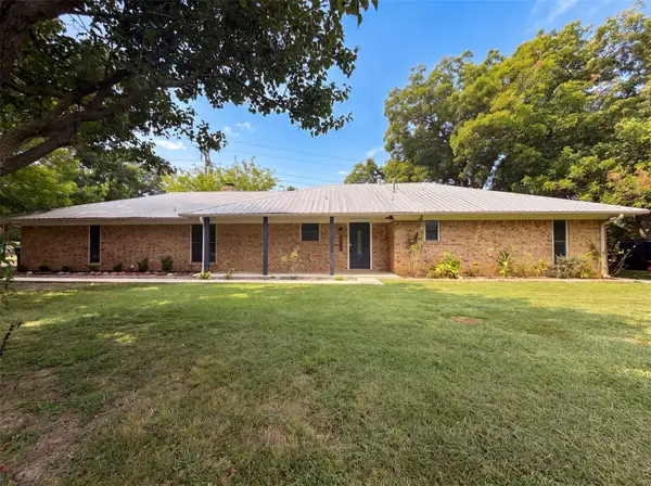 5204 Camino Dos Lagos Drive, Sherman, TX 75090