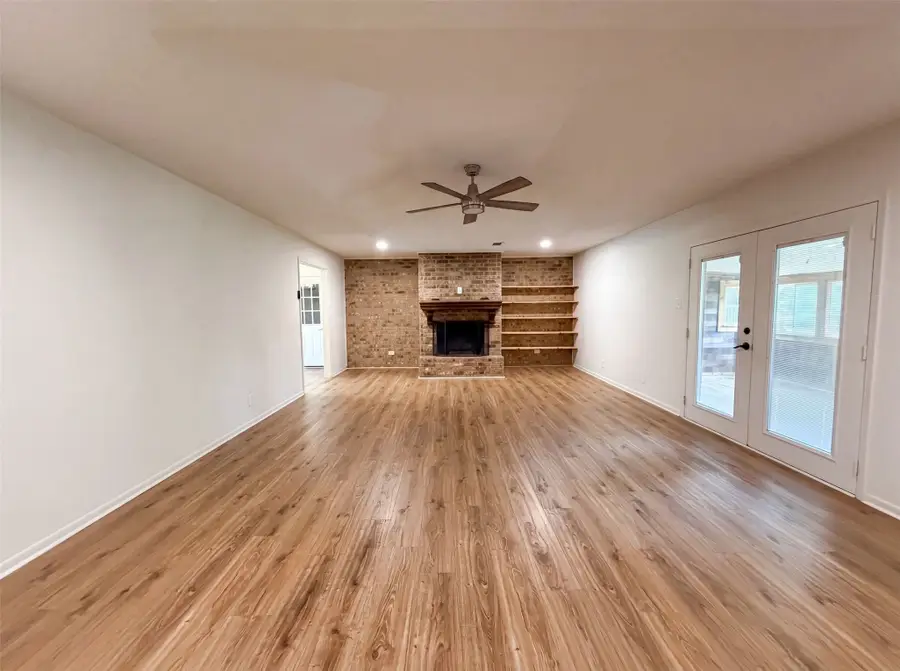 5204 Camino Dos Lagos Drive, Sherman, TX 75090 - #3