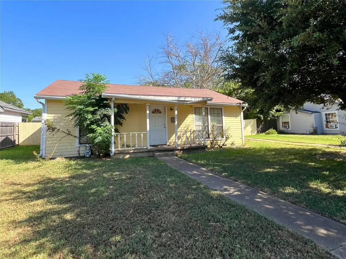 916 Poindexter Avenue, Cleburne, TX 76033 - #1