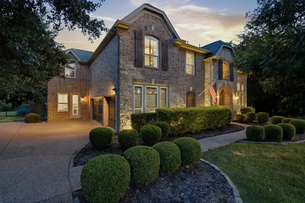 2104 Beachview Drive, Flower Mound, TX 75022