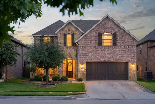 8337 Sandhill Crane Drive, Fort Worth, TX 76118