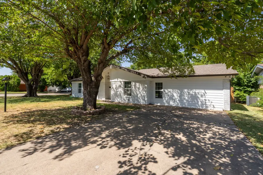 2110 Tompkins Drive, Grand Prairie, TX 75051 - #2