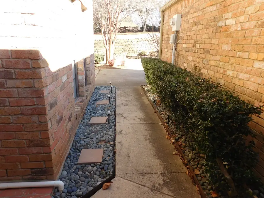 622 Crowley Road, Arlington, TX 76012 - #2
