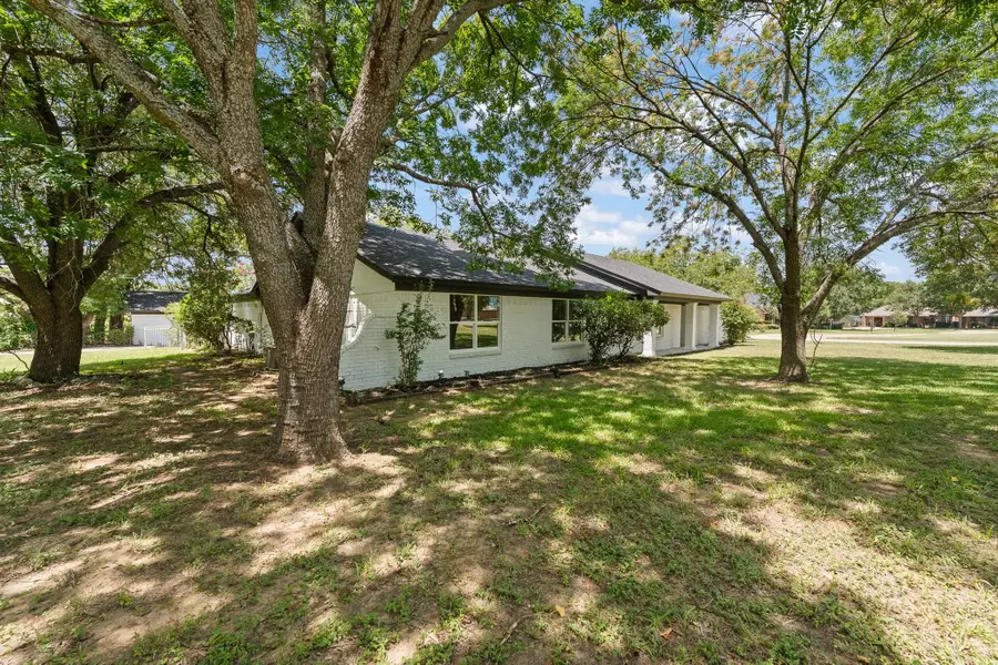 202 Roaring Springs Drive, Joshua, TX 76058 - #2