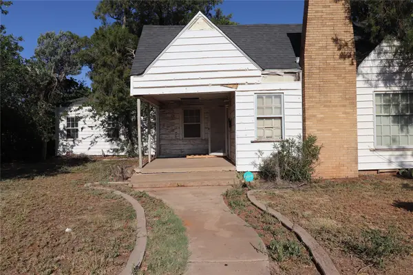 1402 Avenue K, Anson, TX 79501