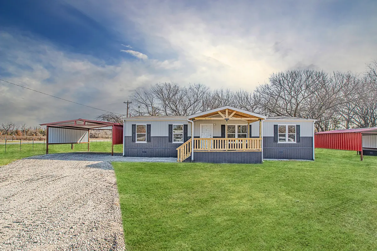 101 Kelly Court, Azle, TX 76020 - #1