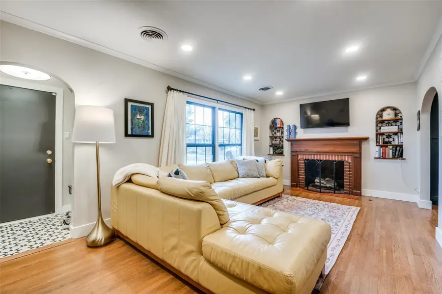 2127 Leander Drive, Dallas, TX 75211 - #3