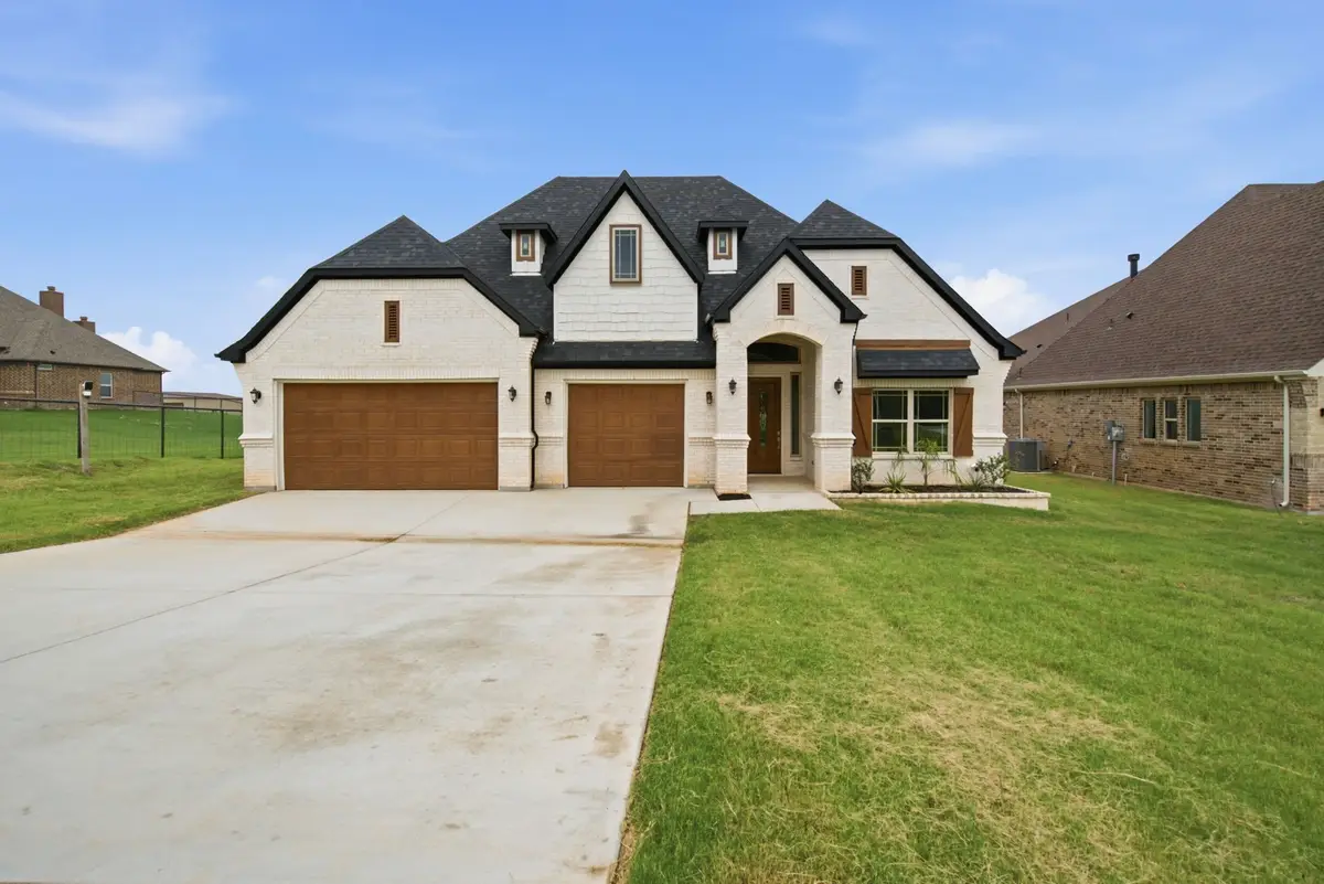 680 Jennings Lane, Azle, TX 76020 - #1