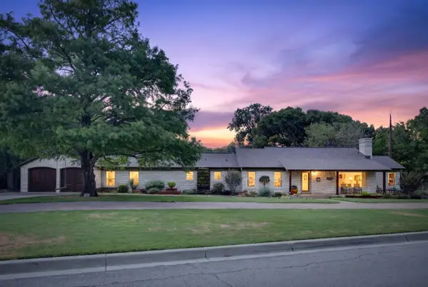 1709 Bluebonnet Drive, Fort Worth, TX 76111