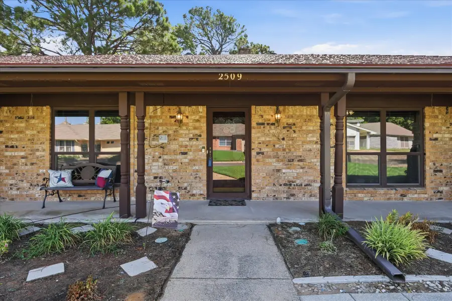 2509 Radcliffe Drive, Arlington, TX 76012 - #3