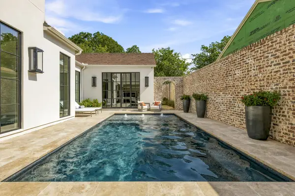 5107 Stanford Avenue, Dallas, TX 75209
