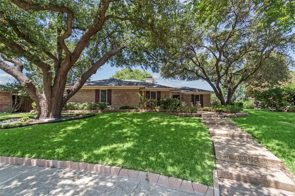 3233 Chimneyrock Drive, Plano, TX 75023
