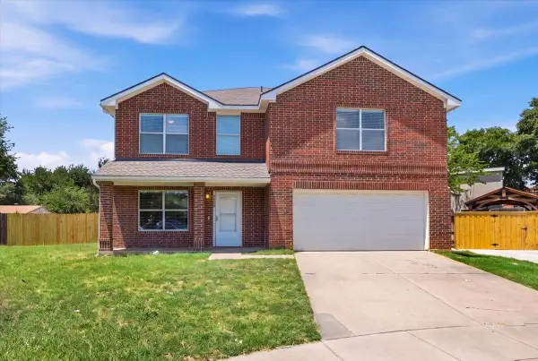2728 Maegen Circle, Fort Worth, TX 76112