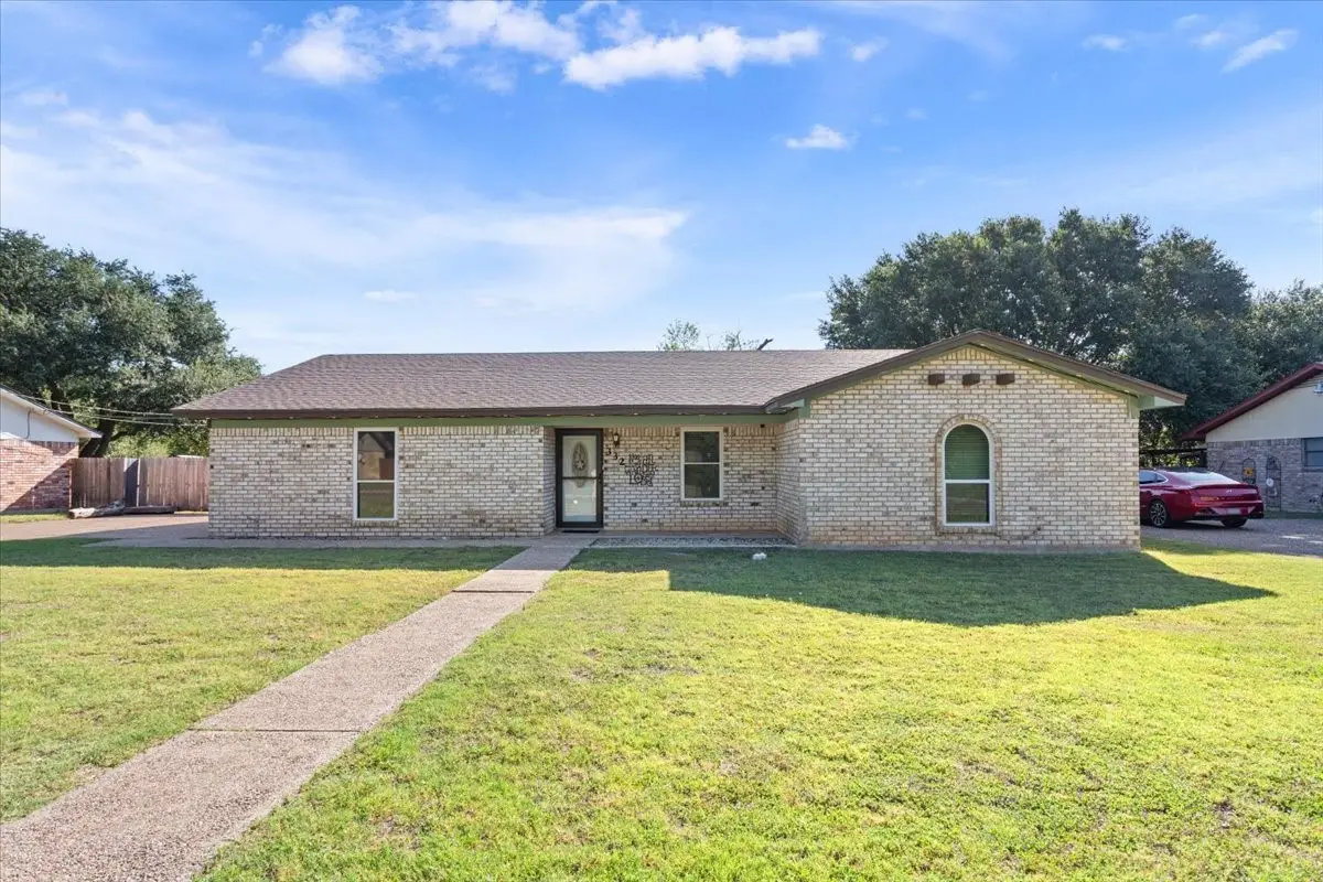 332 Bowie Lane, Hewitt, TX 76643 - #1
