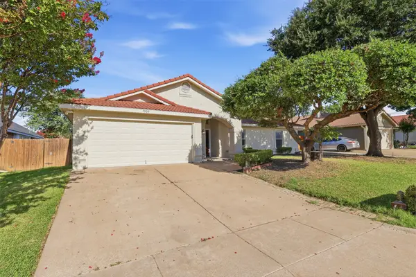 7909 Hayfield Court, Fort Worth, TX 76137