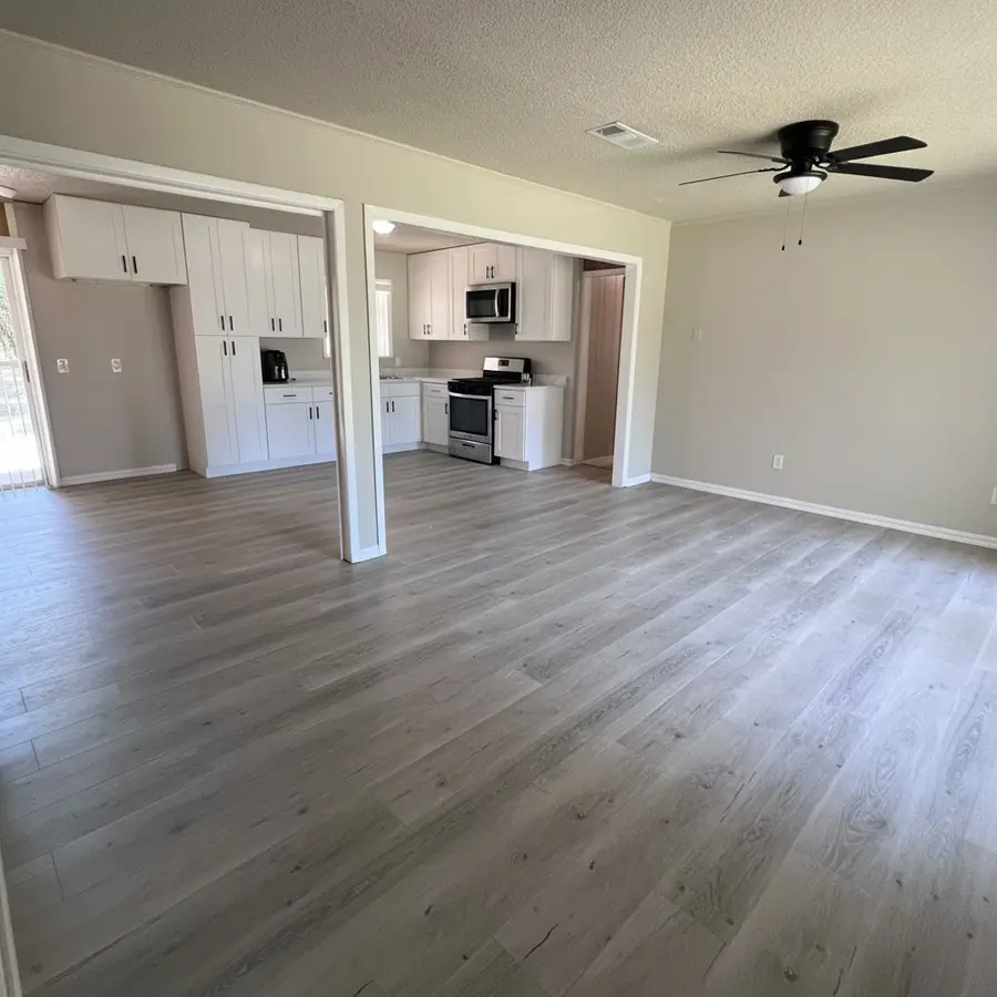 403 Montgomery Street, Pittsburg, TX 75686 - #3