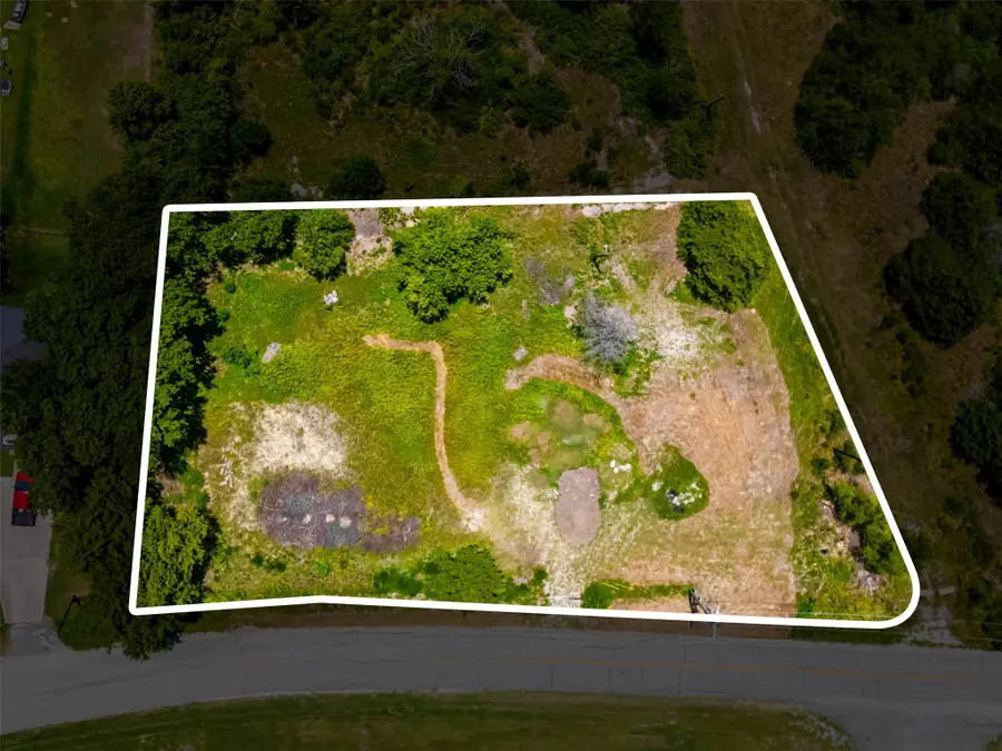 916 Mckenzie Road, Balch Springs, TX 75181 - #2