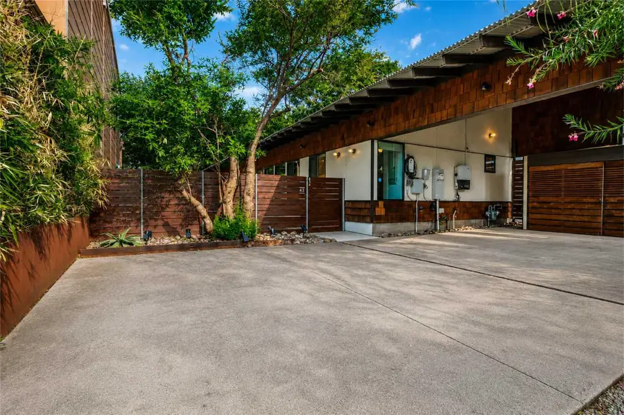 43 Vanguard Way, Dallas, TX 75243 - #3