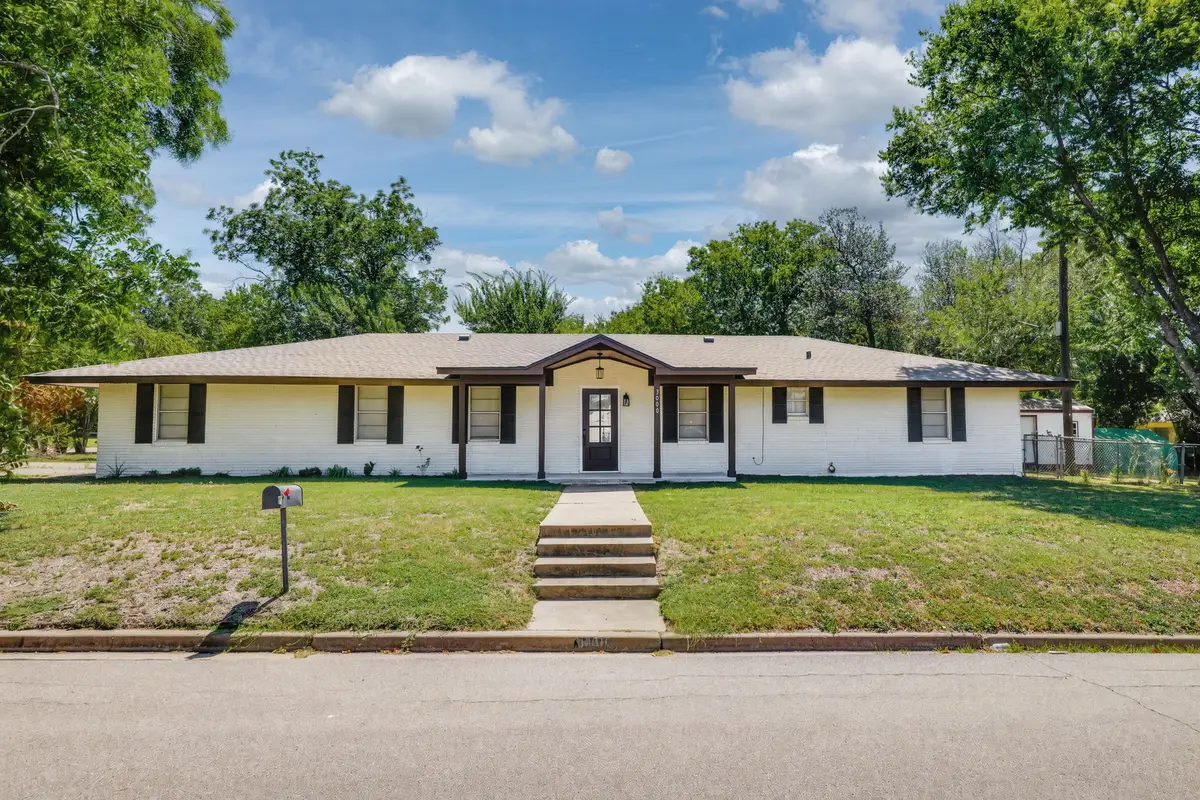3000 Old Robinson Road, Waco, TX 76706 - #1