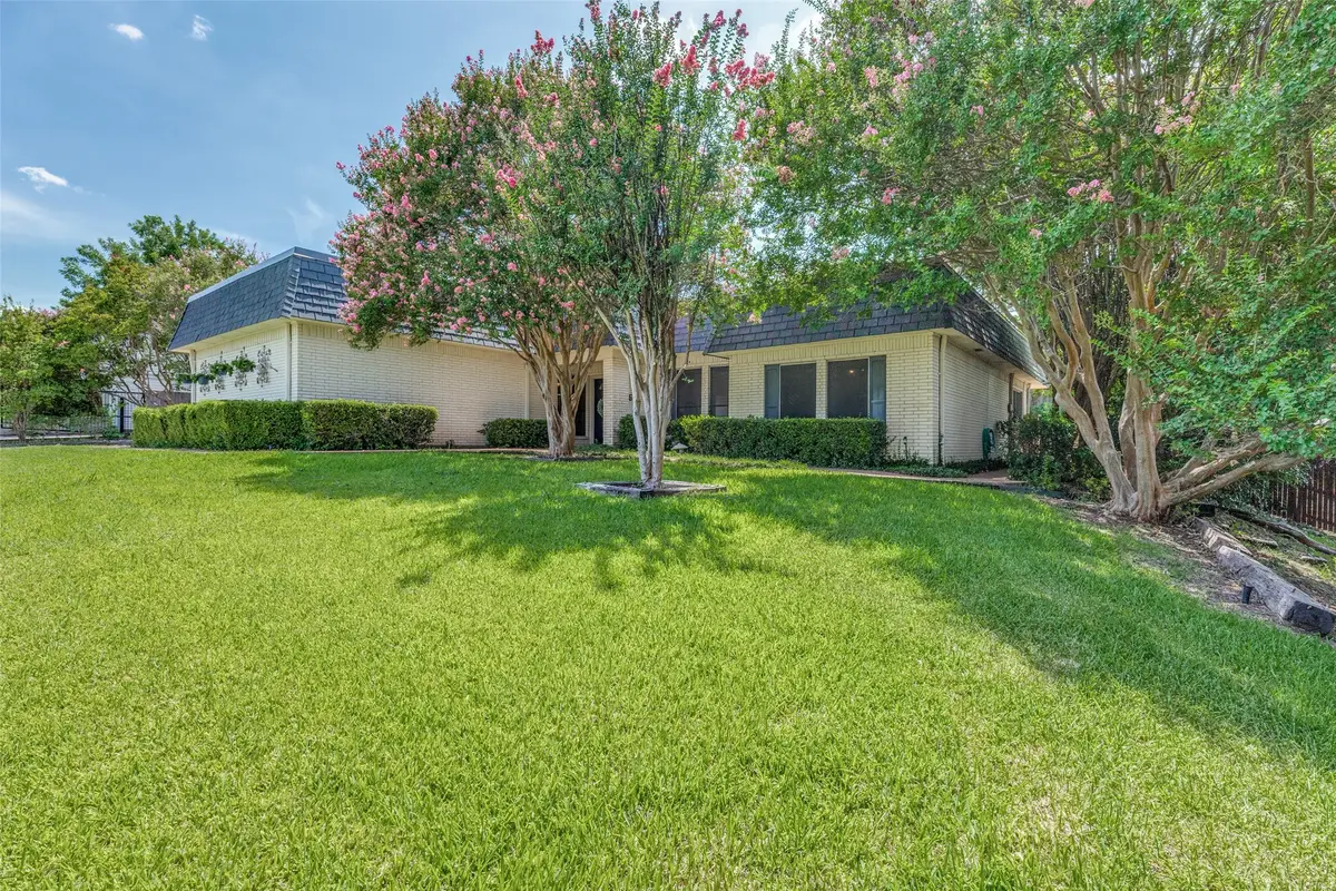 6 Crosslands Road, Benbrook, TX 76132 - #1